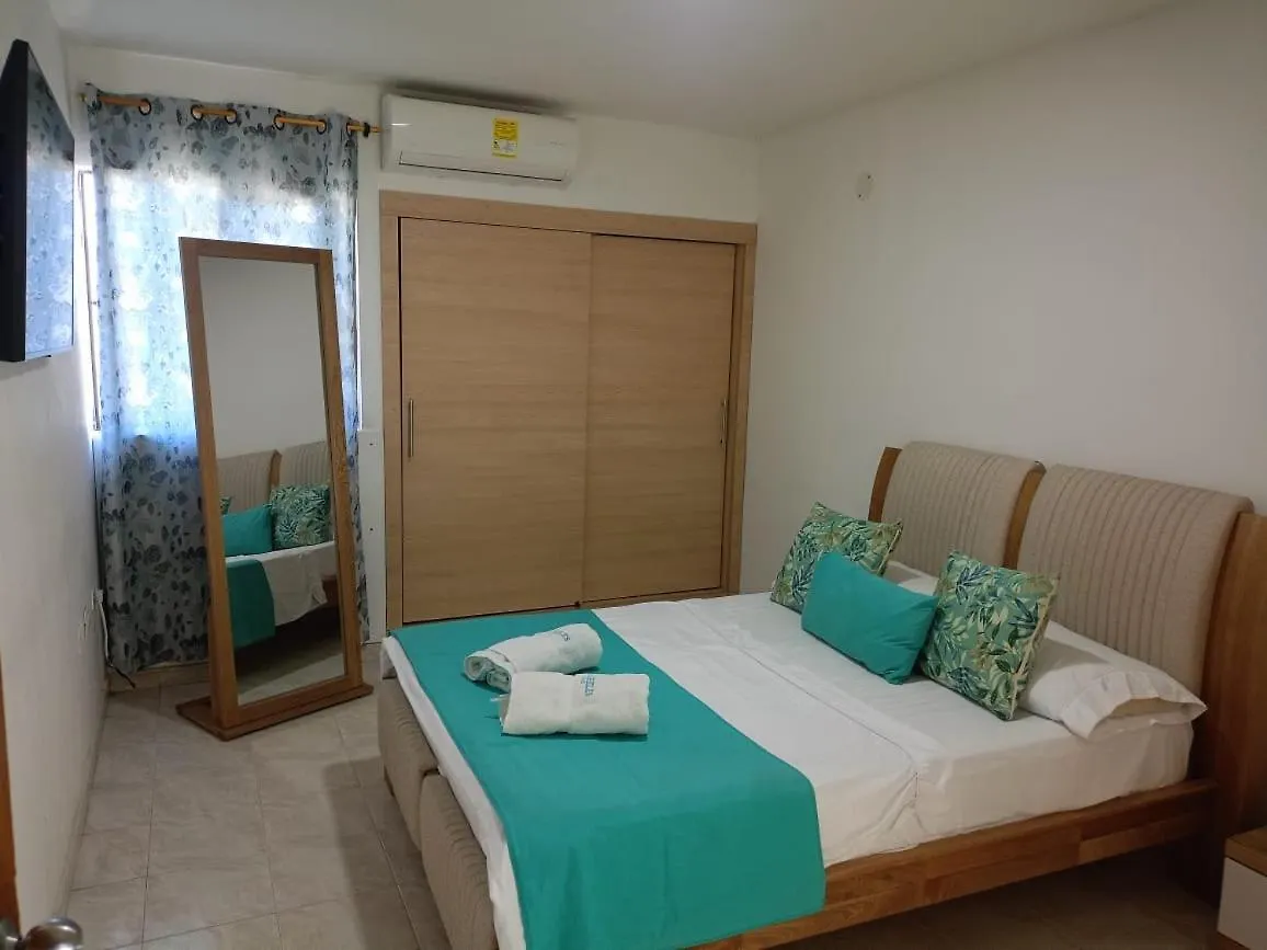 Apartment Apartamento Rodadero Los Laureles Con Vista Al Mar Y A La Bahia Santa Marta  Colombia